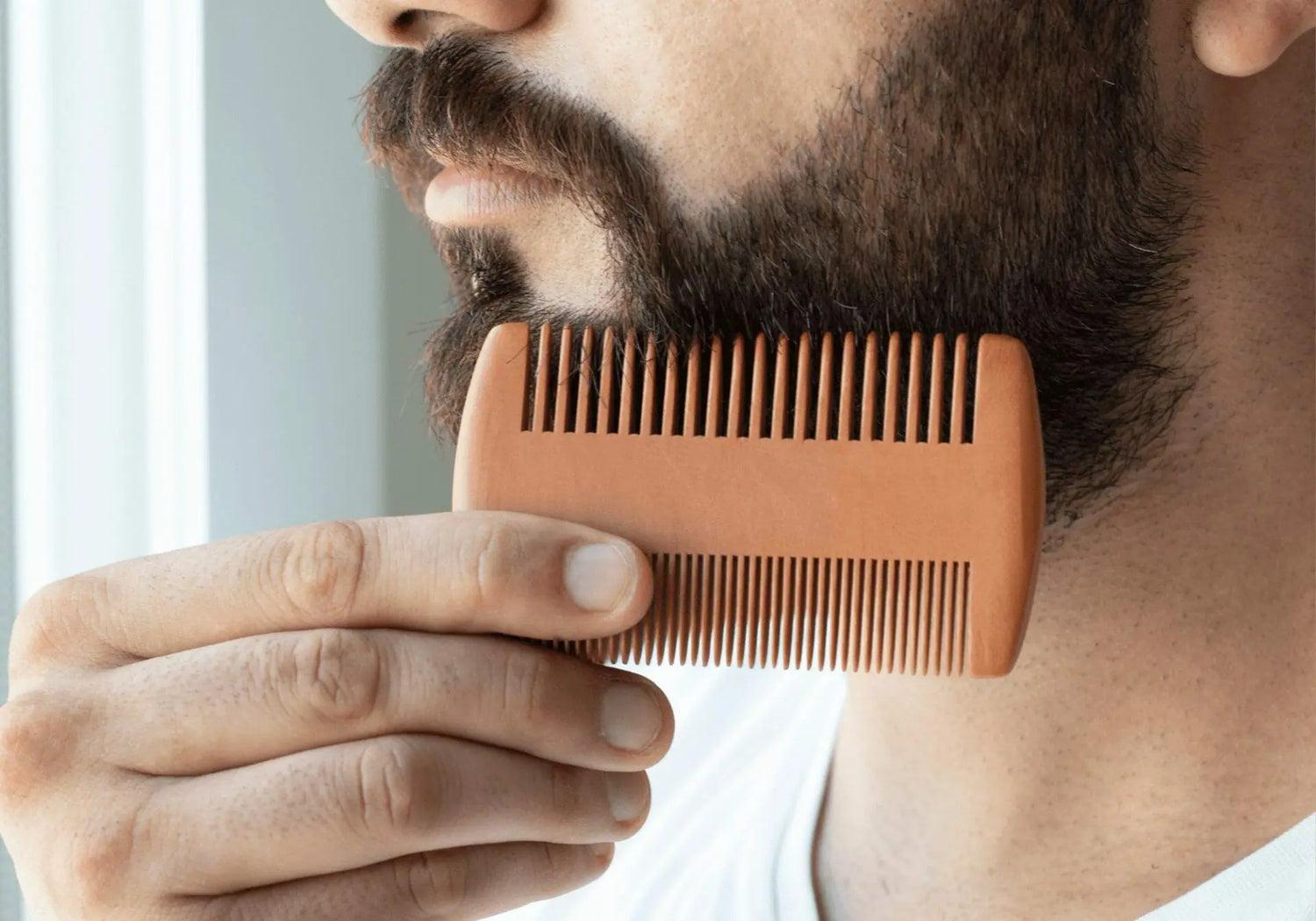 Comment prendre soin de sa barbe et la densifier ?