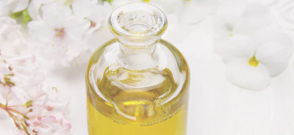 Huile de cameline bienfaits et usages en cosmétique